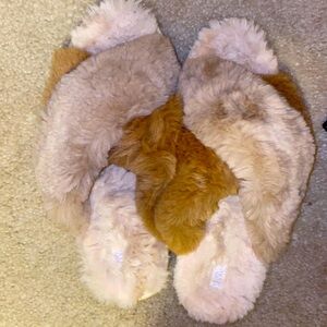Bedroom slippers, comfy